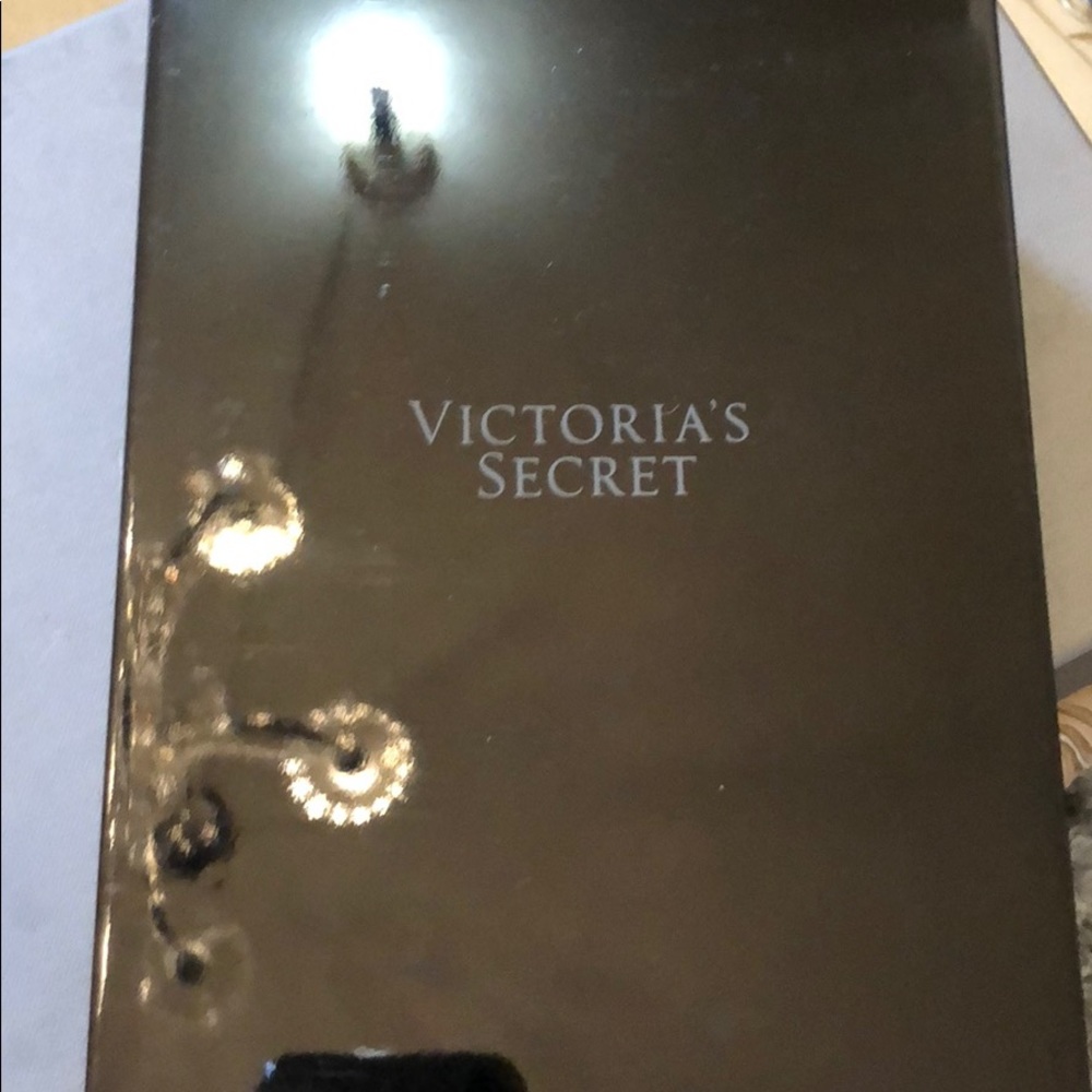Victoria secret  bombshell limited edition